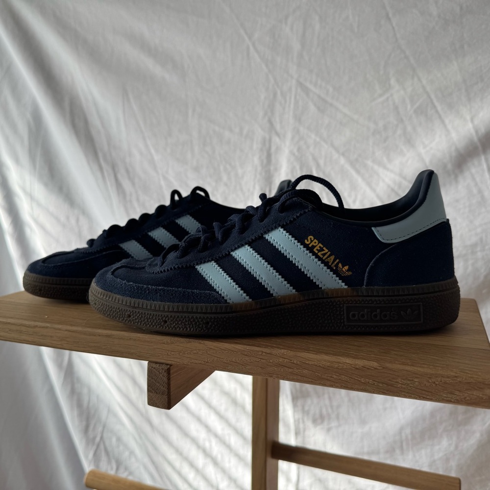 Adidas Handball Spezial Navy Gum EUC US M 5.5 US W 6.5